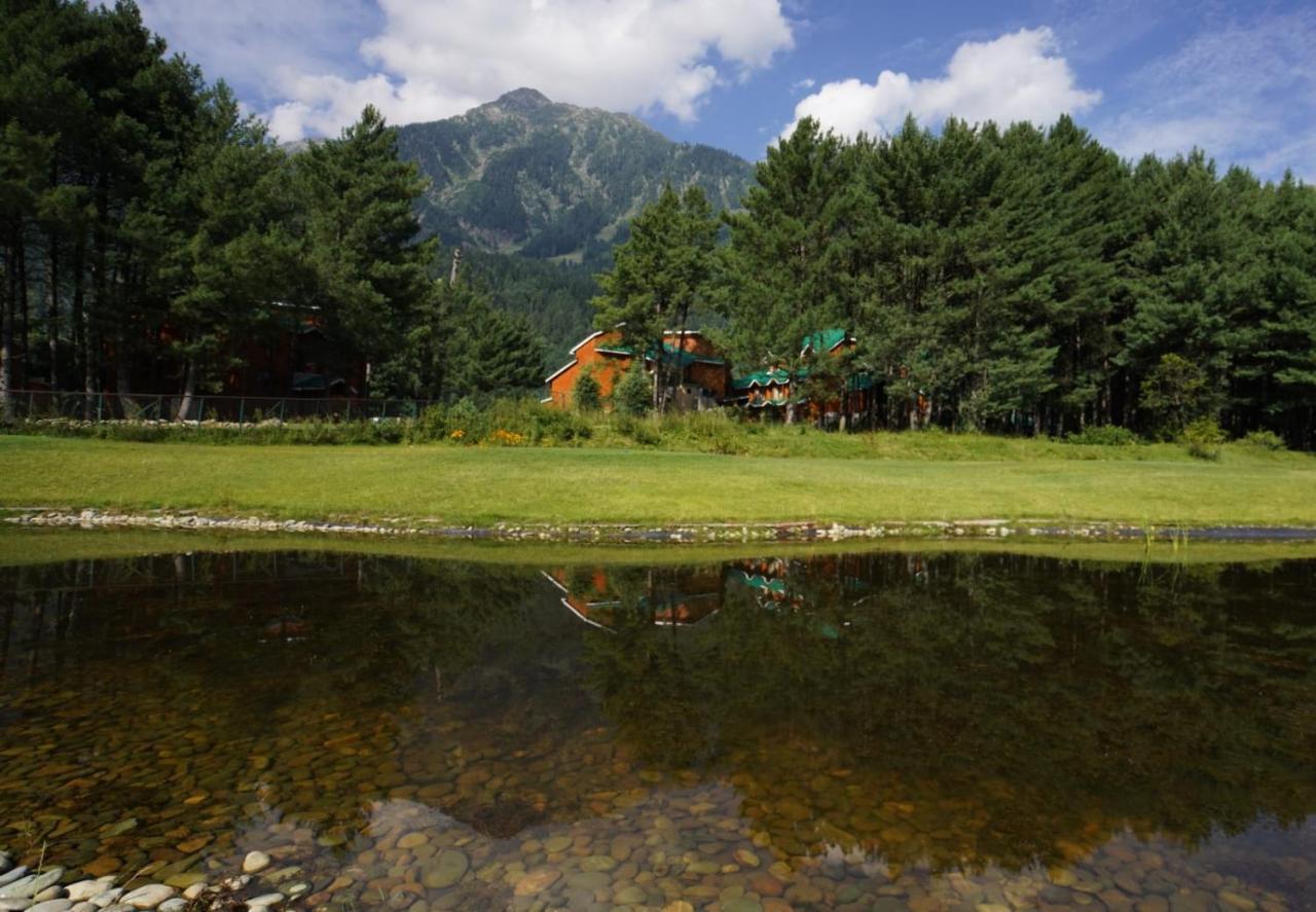 Radisson Golf Resort Pahalgām エクステリア 写真