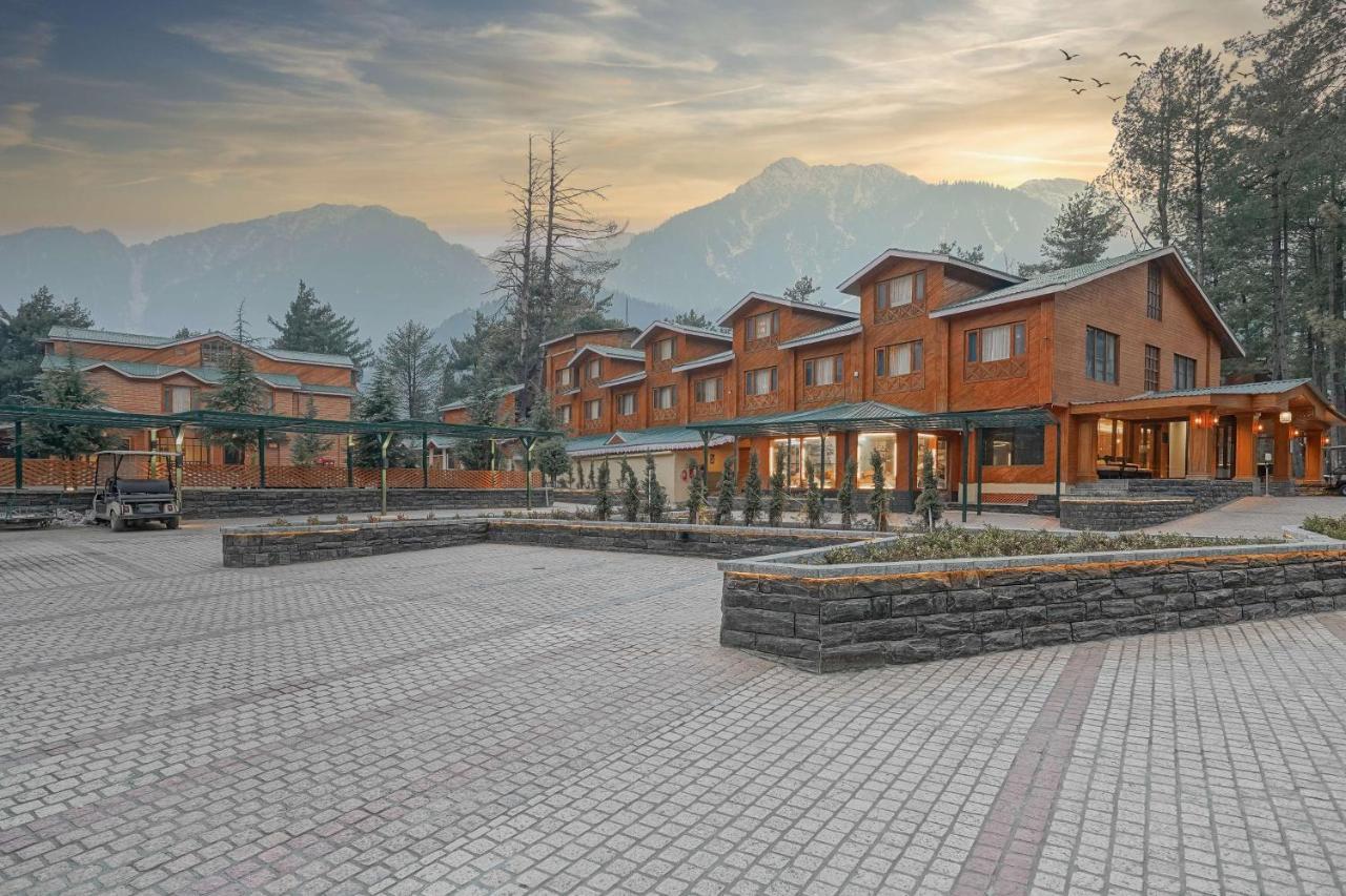 Radisson Golf Resort Pahalgām エクステリア 写真