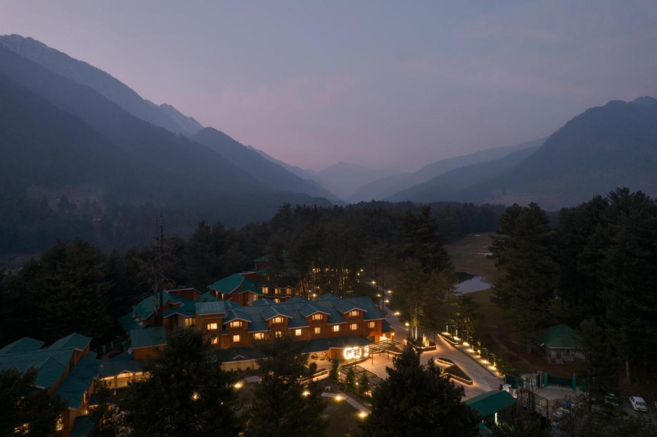 Radisson Golf Resort Pahalgām エクステリア 写真