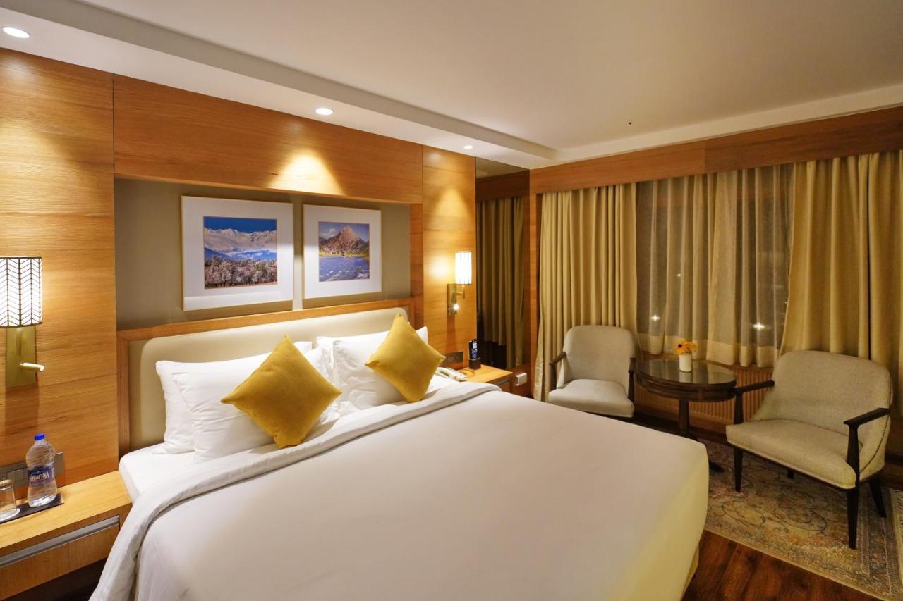 Radisson Golf Resort Pahalgām エクステリア 写真