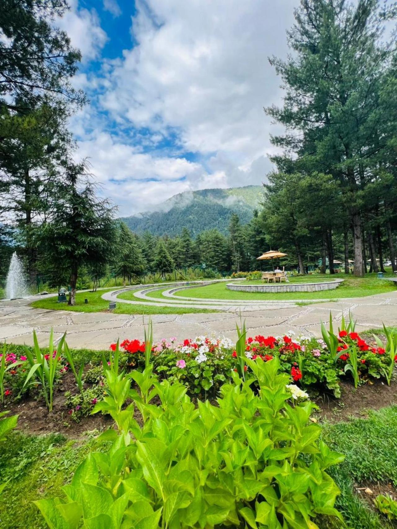 Radisson Golf Resort Pahalgām エクステリア 写真